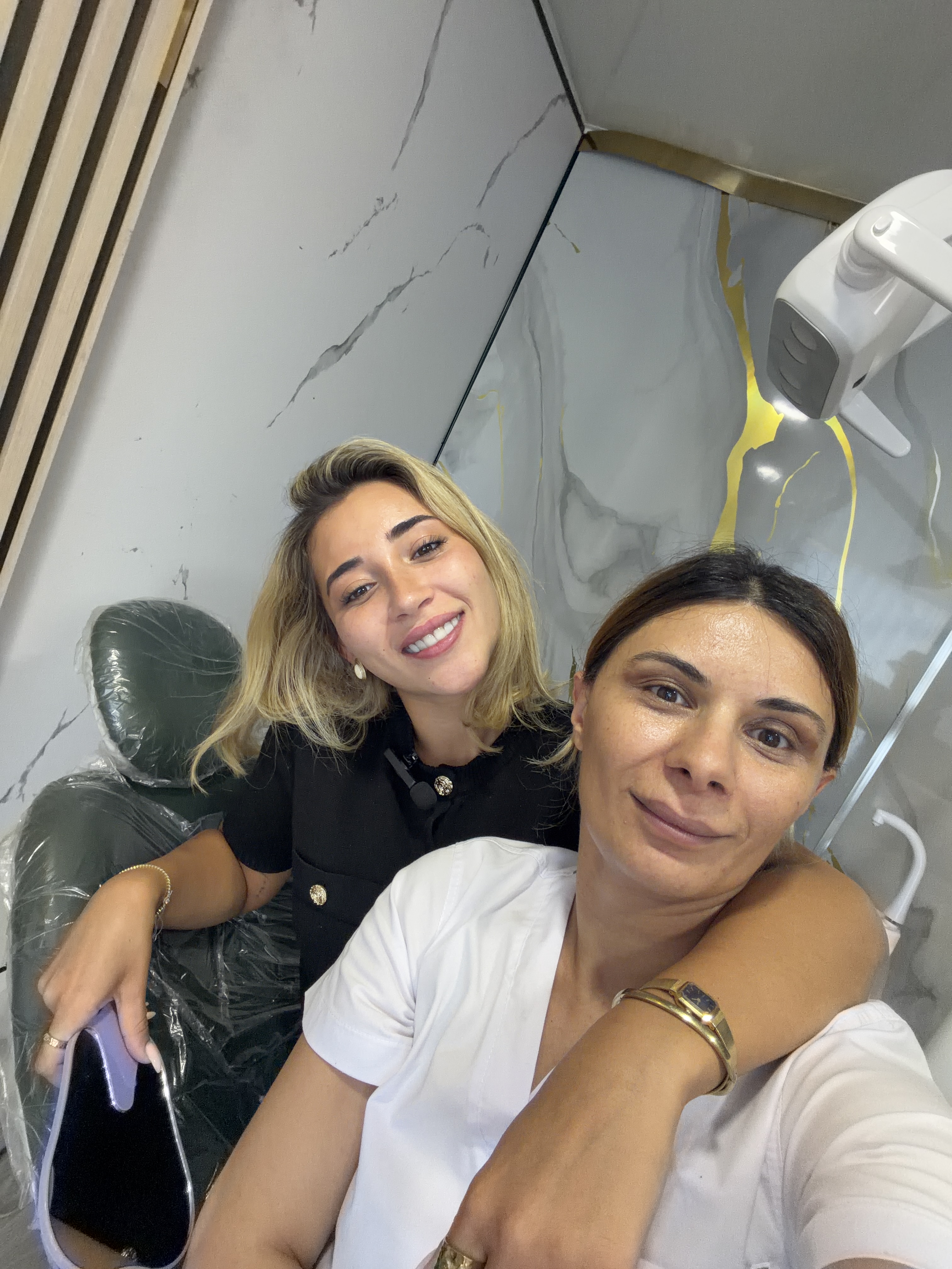 How to Choose a Dental Clinic in Georgia for Dental Implants | International Patient Guide